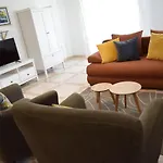 Lovely With Two Terraces*** 公寓
