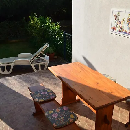 Διαμέρισμα Lovely With Two Terraces***