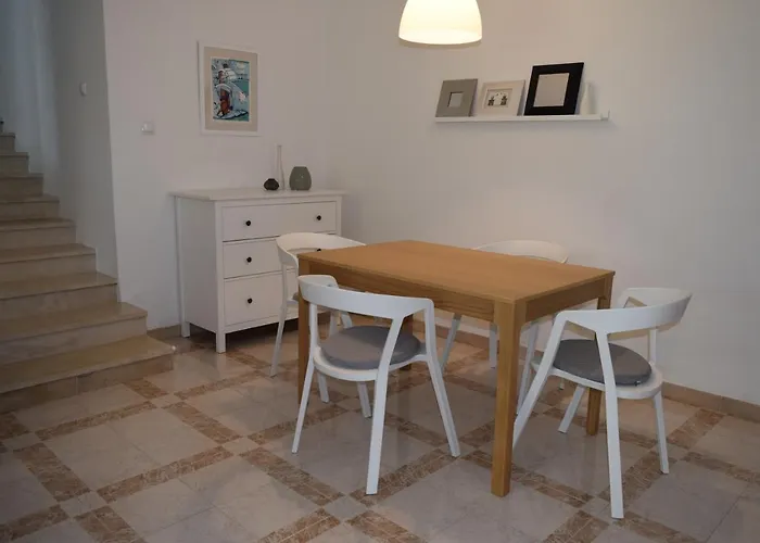 Lovely With Two Terraces*** Daire *