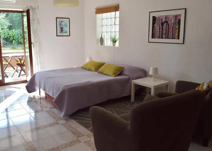 Lovely With Two Terraces*** * 普拉